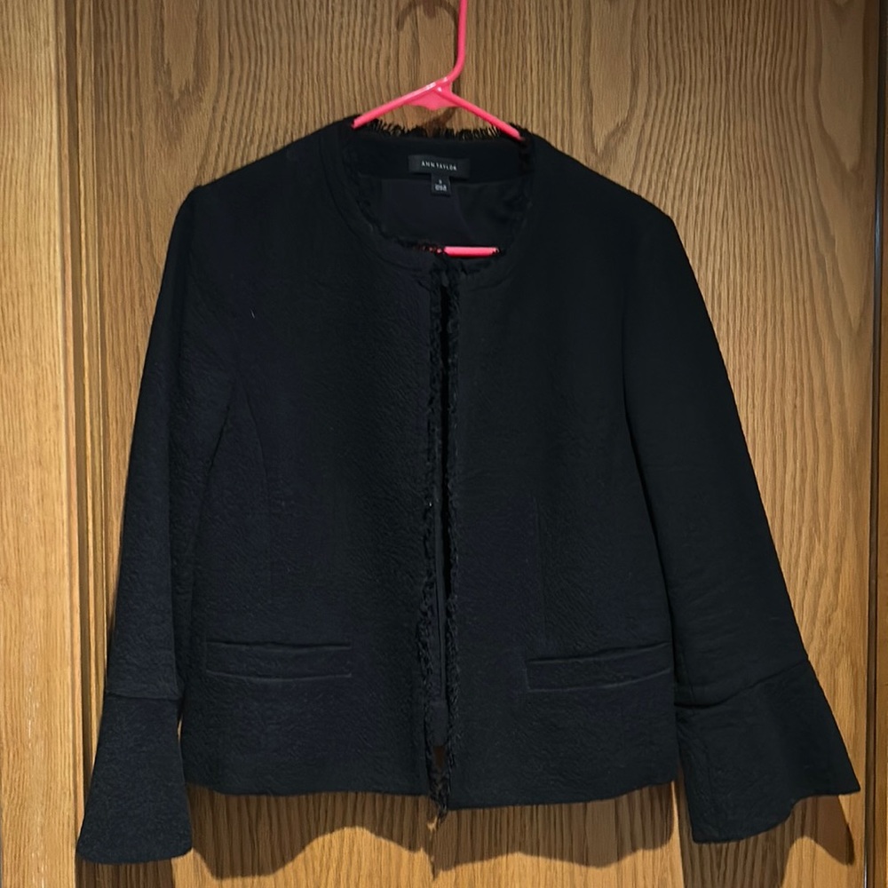 Ann Taylor textured black blazer size 10